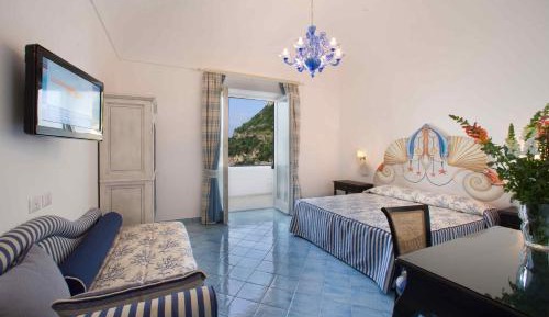 Two Connecting Double Rooms with Sea View