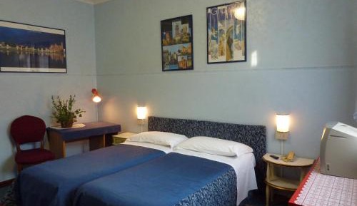 Double or Twin Room with Private Bathroom