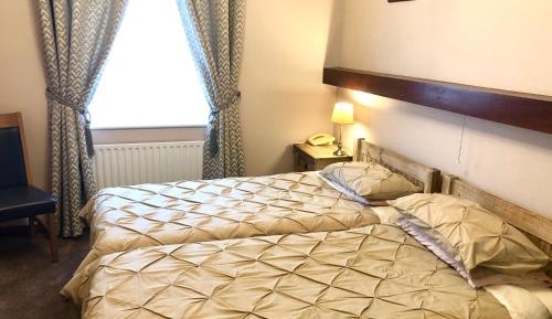 Twin Room with Shared Bathroom