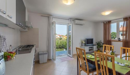 Apartment with Garden View
