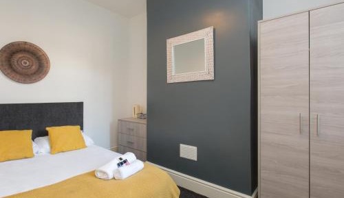 Double Room with Shared Bathroom