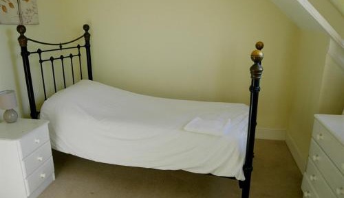 Single Room with Private Bathroom