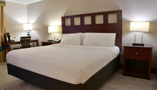 King bed Non-Smoking