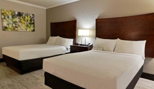 2 Double Beds Non-Smoking