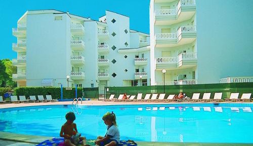 One-Bedroom Apartment with Terrace, 15 Viale della Scultura