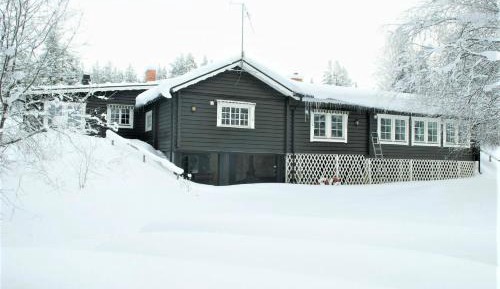 Seven-Bedroom Lodge