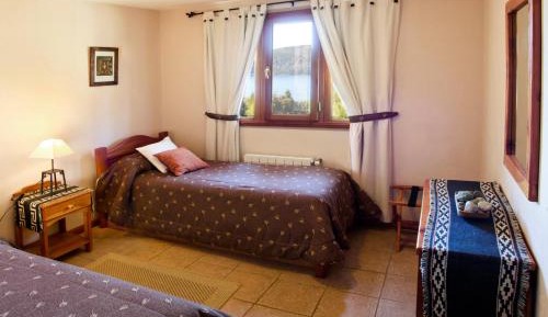 Two-Bedroom Bungalow with Lake View