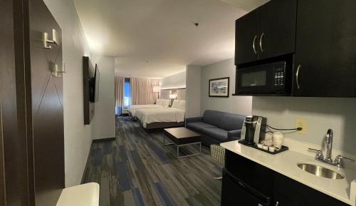 Queen Suite with Two Queen Beds and Sofa Bed