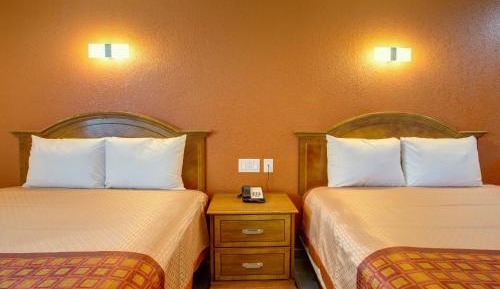 Queen Room with Two Queen Beds - Non-Smoking