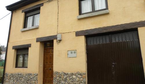 Three-Bedroom Townhouse