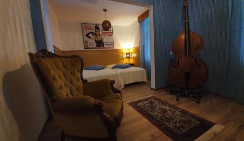 Double or Twin Room with Bathroom