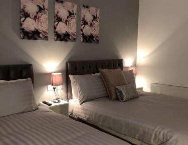 Deluxe Family Room