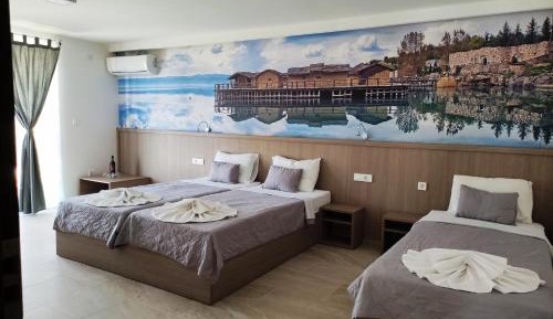 Triple Room with Lake View