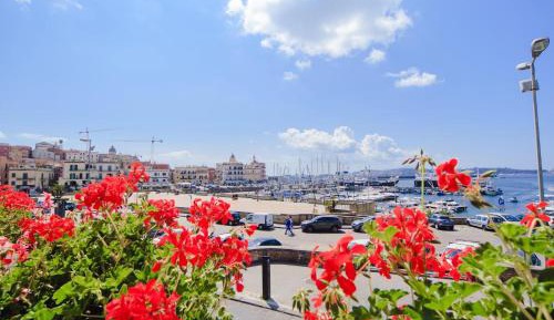Double Room with Balcony and Sea View
