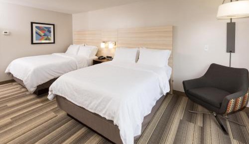 Standard Queen Room with Two Queen Beds