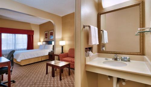 King Room with Mobility Accessible Tub