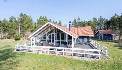 Four-Bedroom Holiday Home