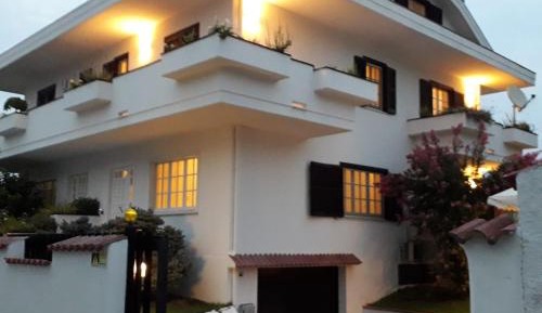 Three-Bedroom Holiday Home 