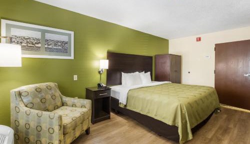 Business King Room - Accessible/Non-Smoking