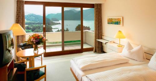 Twin Room with Balcony