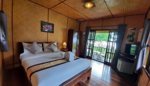 Bungalow with Sea View