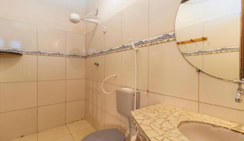 Quadruple Room with Private Bathroom