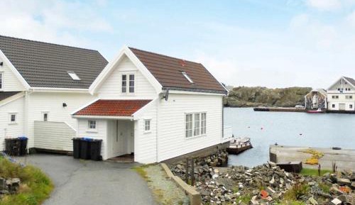 Two-Bedroom Holiday Home