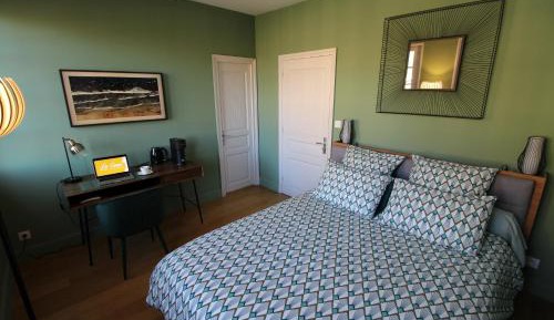 King Room with Spa Bath