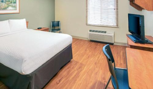 Queen Room - Disability Access/Smoking