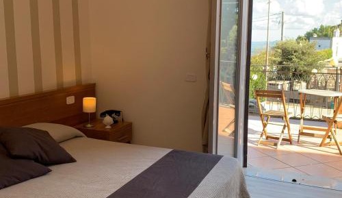 Double or Twin Room with Terrace