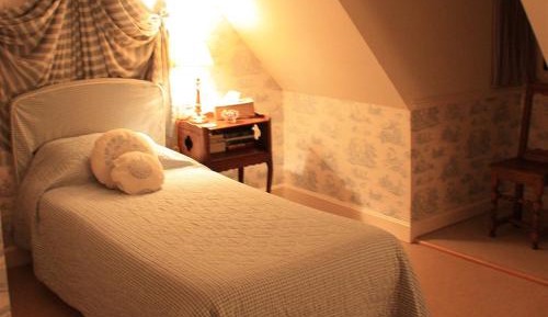 Small Single Room