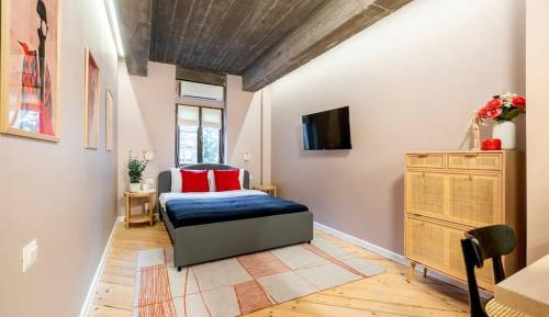 Studio Apartment