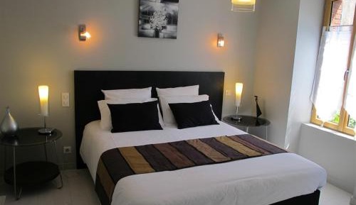 Twin Room with Private Bathroom