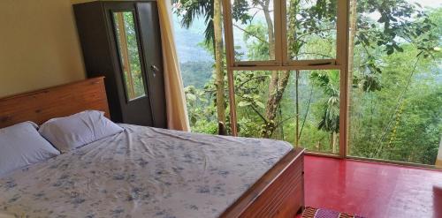 Double or Twin Room with Mountain View
