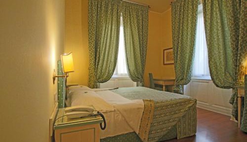 Family Room (2 Adults + 1 Child)