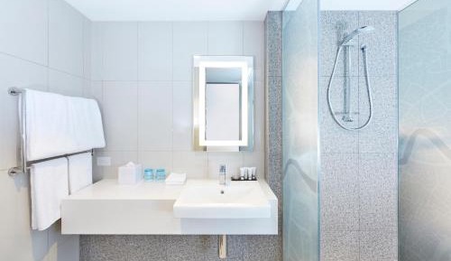 Standard Twin Room - Free Breakfast