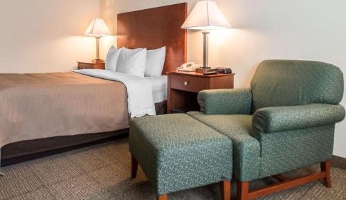 Queen Room - Non-Smoking