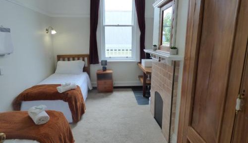 Standard Twin Room with Shared Bathroom