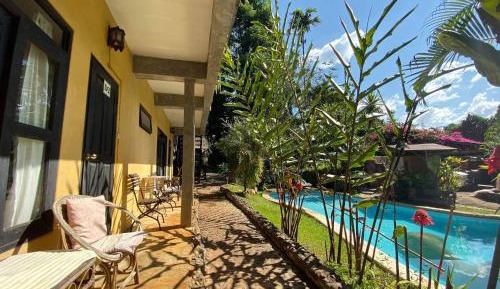 Twin Room with Pool View