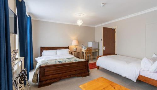 Classic Quadruple Room