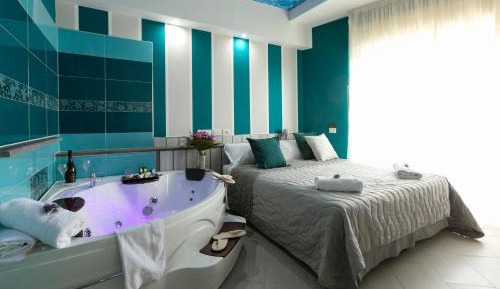 Junior Suite with Spa Bath