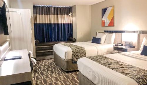 Deluxe Queen Room with Two Queen Beds- Disability Access - Non-Smoking