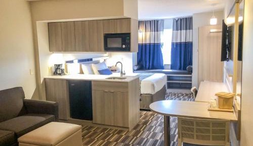 Studio Suite with 1 Queen Bed, Disability Access - Non-Smoking 