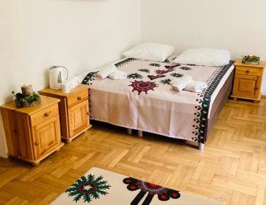 Quadruple Room with Private Bathroom