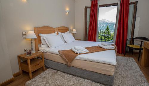 Triple Room with Mountain View