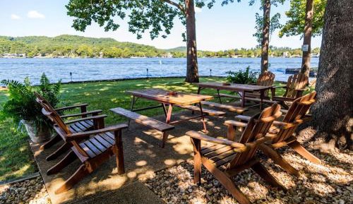 Three-Bedroom Deluxe Cabin