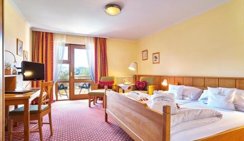 Double Room with South-facing Balcony 