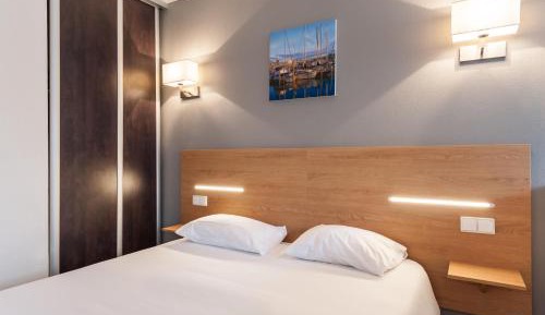One-Bedroom Apartment (3 Adults)