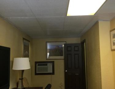 King Room - Non-Smoking