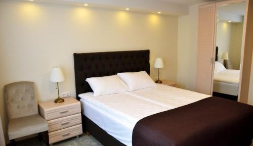 Deluxe Double Room with Shower